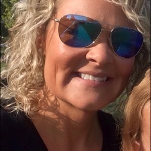 Meet your Posher, Kimberly